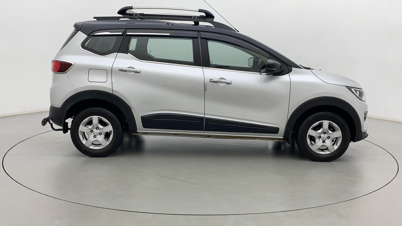 2022 Renault TRIBER RXT LIMITED EDITION, Petrol, Manual, 26,914 km, Right Side View
