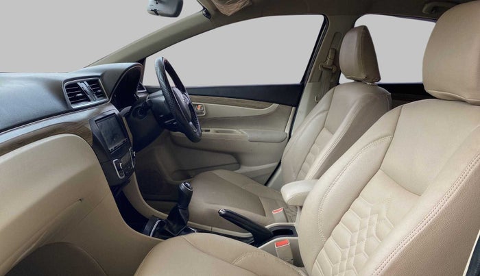 2018 Maruti Ciaz DELTA 1.5 SHVS MT PETROL, Petrol, Manual, 37,288 km, Right Side Front Door Cabin