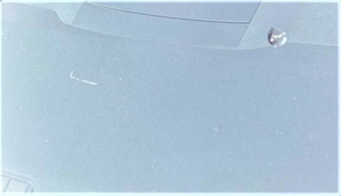 2010 Maruti Ritz VXI, Petrol, Manual, 41,372 km, Front windshield - Minor spot on windshield