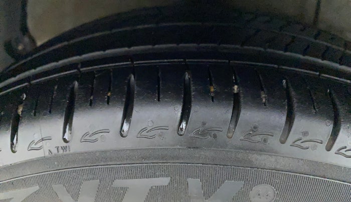 2022 Hyundai AURA SX 1.2 (O), Petrol, Manual, 7,030 km, Right Rear Tyre Tread