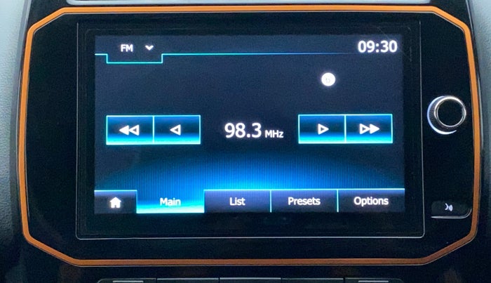 2021 Renault Kwid CLIMBER 1.0 AMT (O) DUAL TONE, Petrol, Automatic, 11,282 km, Infotainment System