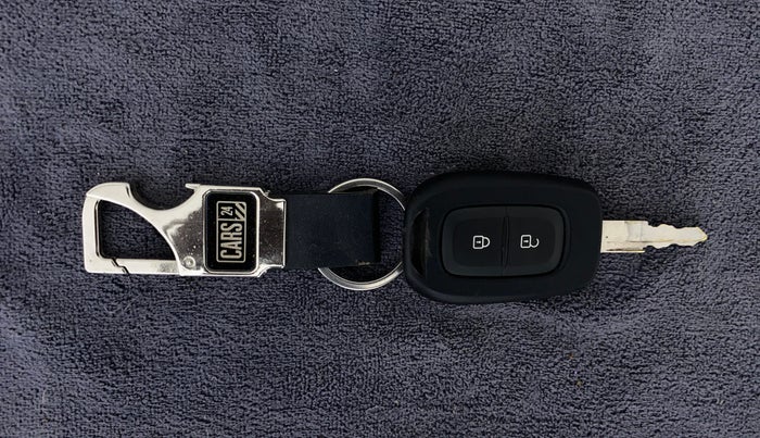 2021 Renault Kwid CLIMBER 1.0 AMT (O) DUAL TONE, Petrol, Automatic, 11,282 km, Key Close Up
