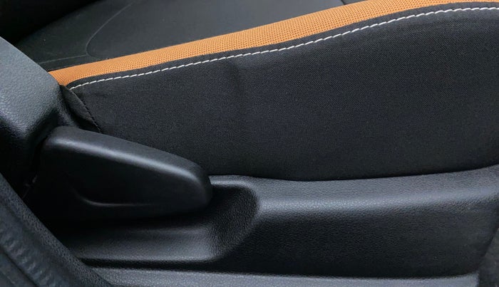 2021 Renault Kwid CLIMBER 1.0 AMT (O) DUAL TONE, Petrol, Automatic, 11,282 km, Driver Side Adjustment Panel