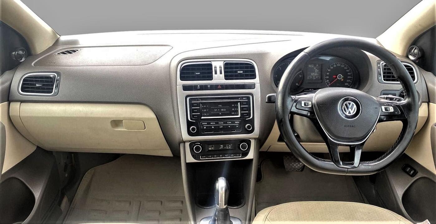 2015 Volkswagen Vento HIGHLINE 1.5 AT, Diesel, Automatic, 92,517 km, Dashboard