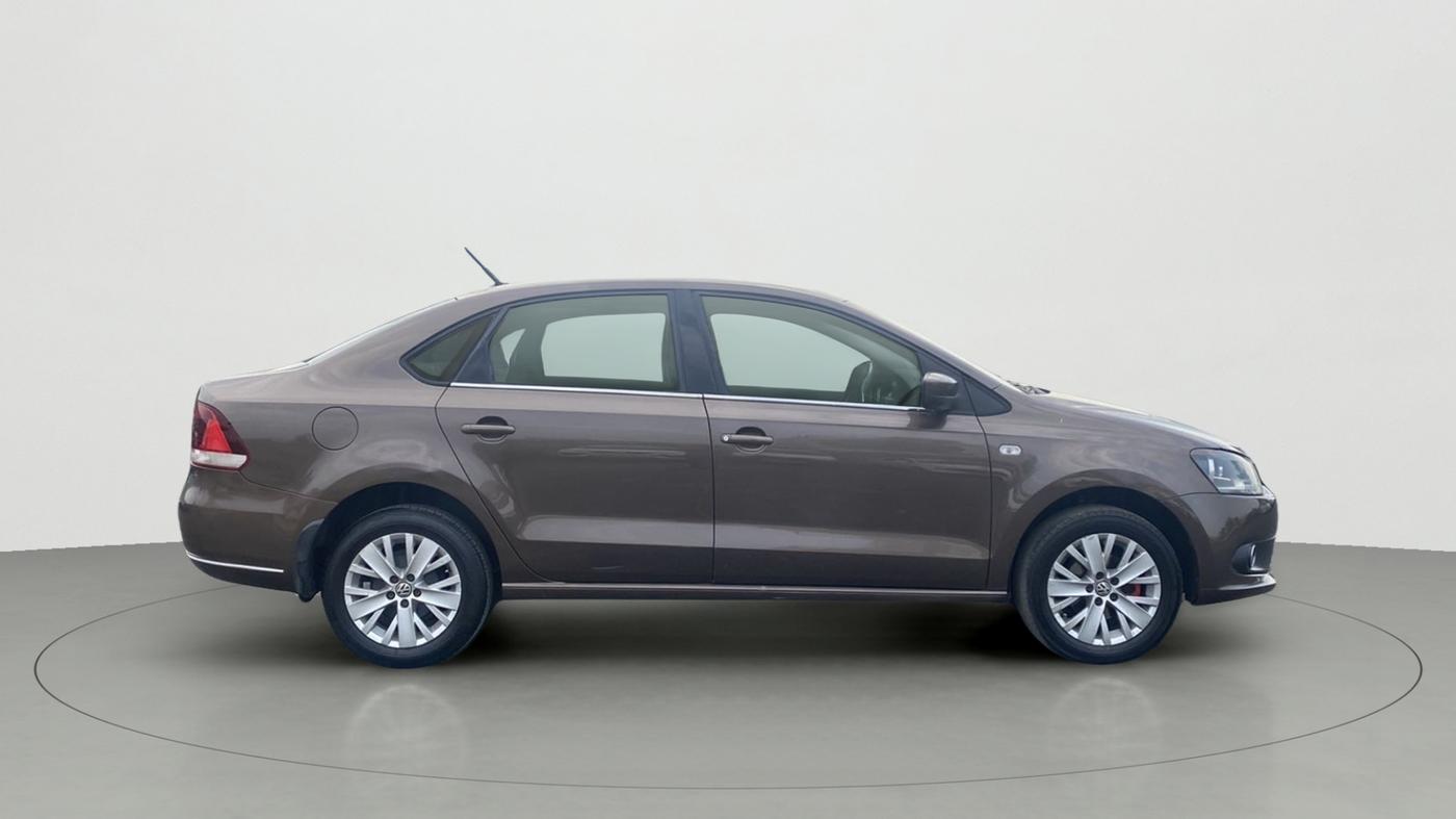 2015 Volkswagen Vento HIGHLINE 1.5 AT, Diesel, Automatic, 92,517 km, Right Side View