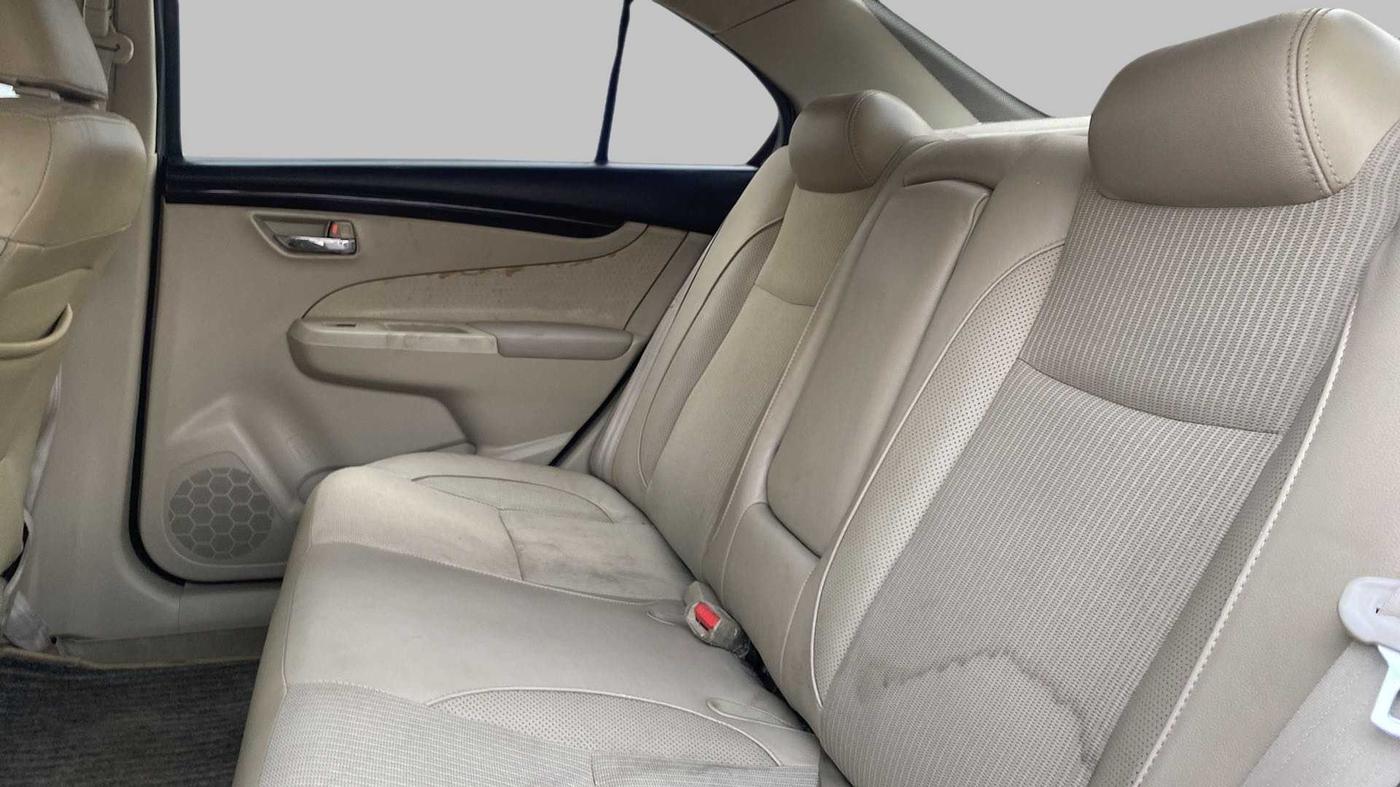 2015 Maruti Ciaz ZXI, Petrol, Manual, 60,412 km, Right Side Rear Door Cabin