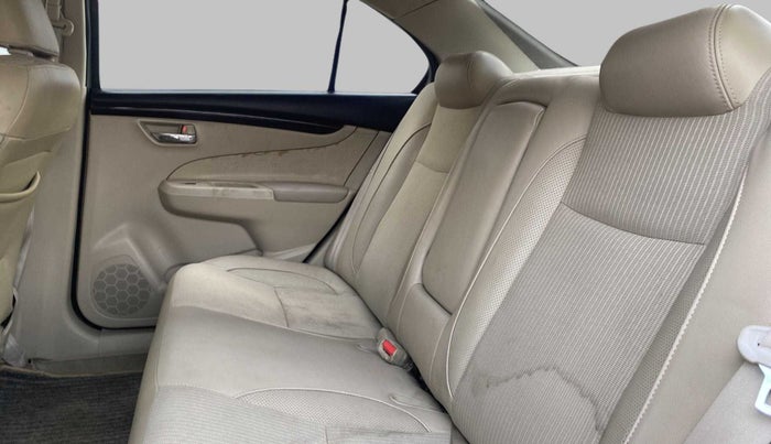 2015 Maruti Ciaz ZXI, Petrol, Manual, 60,412 km, Right Side Rear Door Cabin