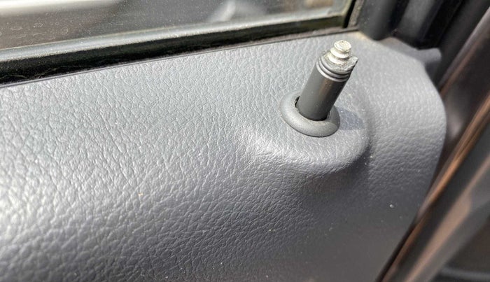 2015 Maruti Alto K10 VXI, Petrol, Manual, 10 km, Lock system - Door lock knob has minor damage