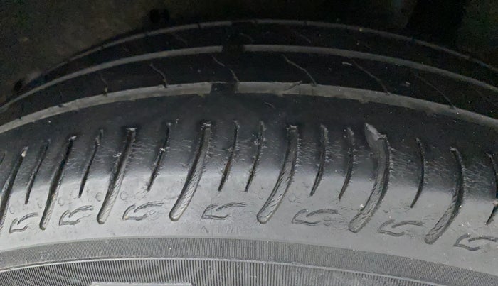 2020 Maruti Baleno DELTA PETROL 1.2, Petrol, Manual, 73,659 km, Left Rear Tyre Tread