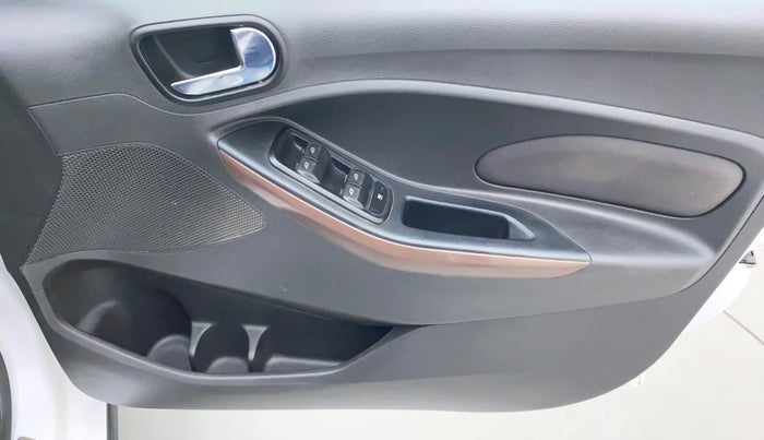 2019 Ford FREESTYLE TITANIUM 1.5 DIESEL, Diesel, Manual, 41,951 km, Driver Side Door Panels Control