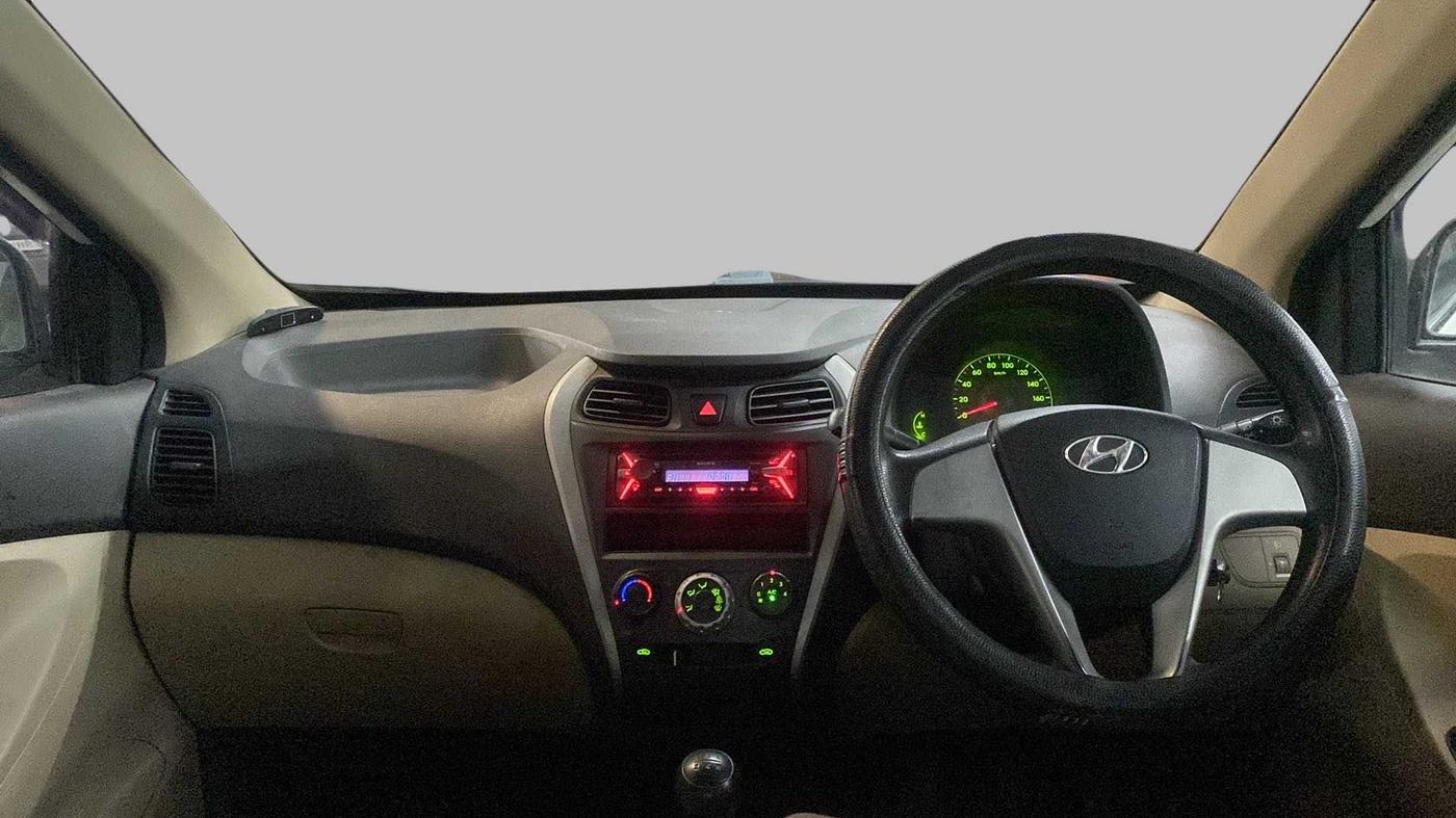 2016 Hyundai Eon ERA PLUS (O), Petrol, Manual, 56,574 km, Dashboard