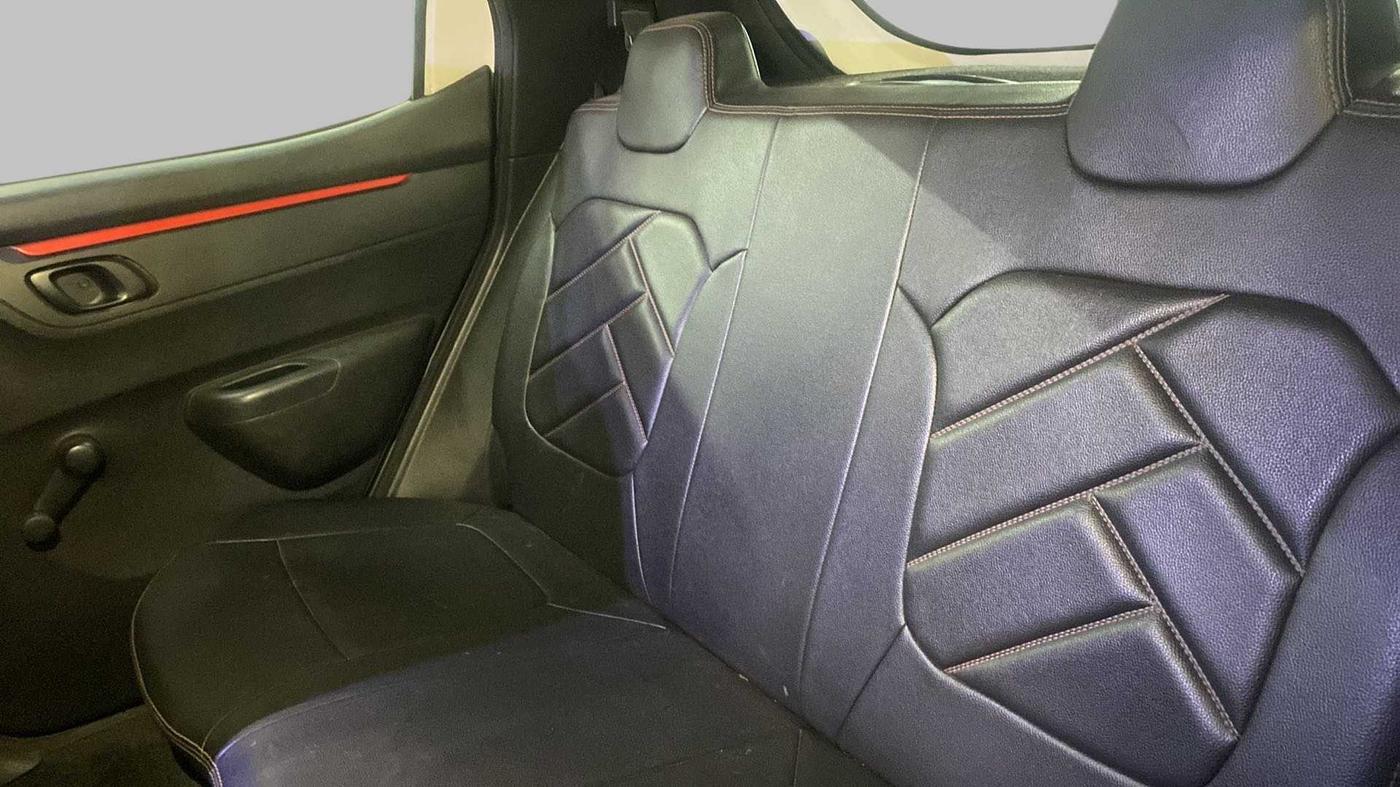 2018 Renault Kwid 1.0 MARVEL CAPTAIN AMERICA EDITION, Petrol, Manual, 52,063 km, Right Side Rear Door Cabin