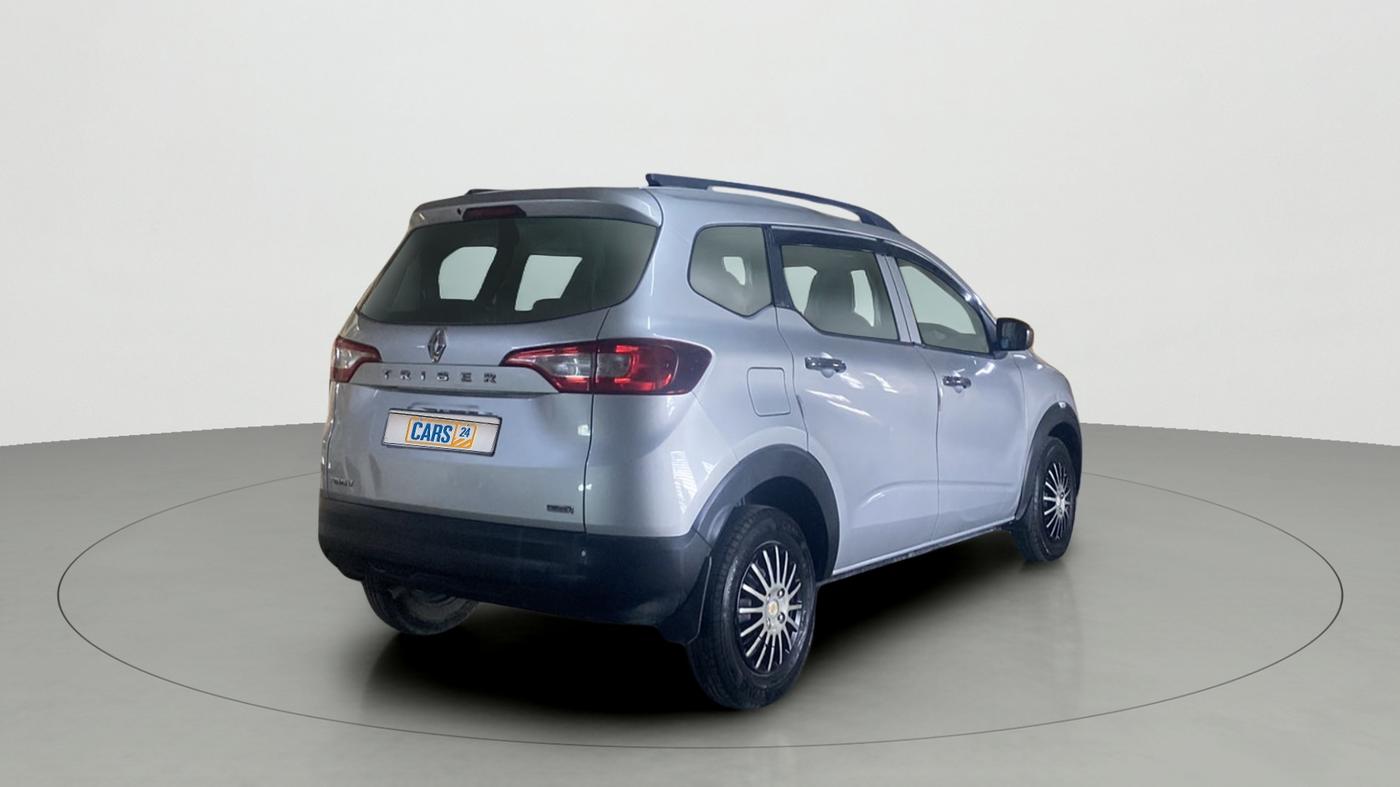 2020 Renault TRIBER RXE MT, Petrol, Manual, 29,900 km, Right Back Diagonal