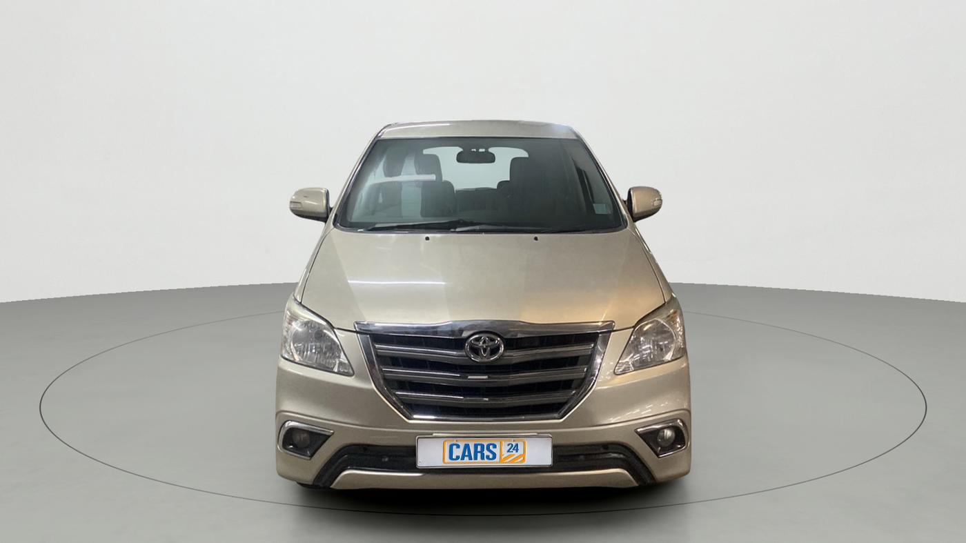 2013 Toyota Innova 2.5 ZX 7 STR, Diesel, Manual, 1,11,361 km, Front
