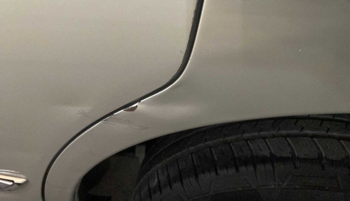2013 Toyota Innova 2.5 ZX 7 STR, Diesel, Manual, 1,11,361 km, Left quarter panel - Minor scratches