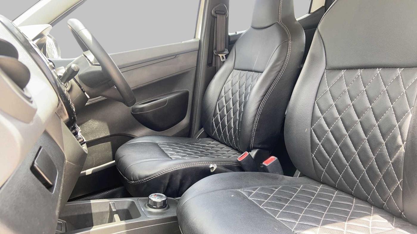 2020 Renault Kwid RXT 1.0 AMT (O), Petrol, Automatic, 42,255 km, Right Side Front Door Cabin