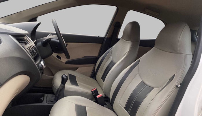 2016 Hyundai Eon ERA +, Petrol, Manual, 54,415 km, Right Side Front Door Cabin