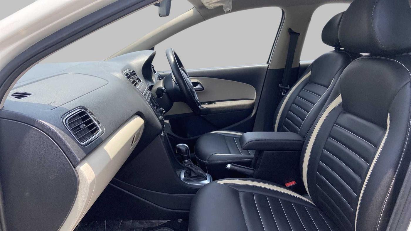 2014 Volkswagen Polo GT TSI AT, Petrol, Automatic, 79,508 km, Right Side Front Door Cabin