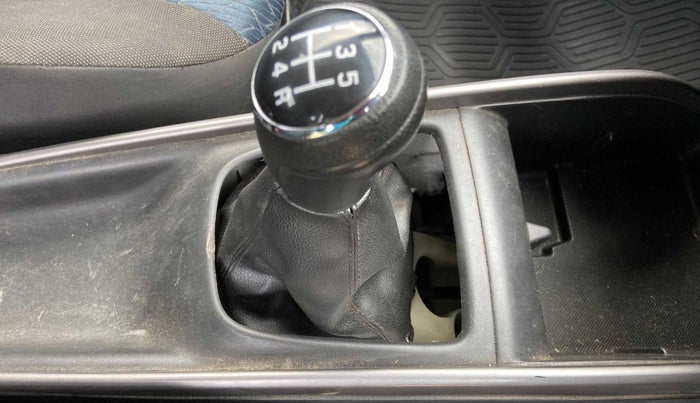 2019 Maruti Baleno DELTA PETROL 1.2, Petrol, Manual, 44,833 km, Gear lever - Boot cover missing
