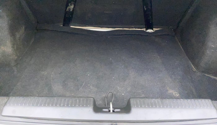 2017 Maruti Dzire VDI AMT, Diesel, Automatic, 91,190 km, Boot Inside