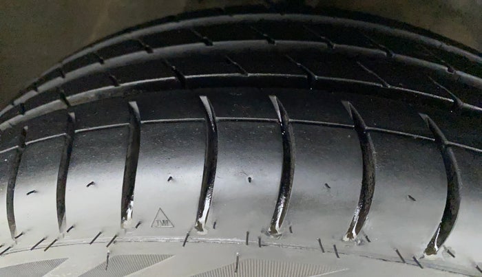 2017 Maruti Alto K10 VXI, Petrol, Manual, 31,097 km, Right Front Tyre Tread