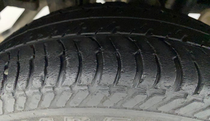 2017 Maruti Alto K10 VXI, Petrol, Manual, 31,097 km, Right Rear Tyre Tread