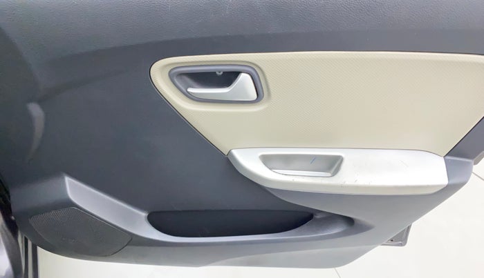2017 Maruti Alto K10 VXI, Petrol, Manual, 31,097 km, Driver Side Door Panels Control