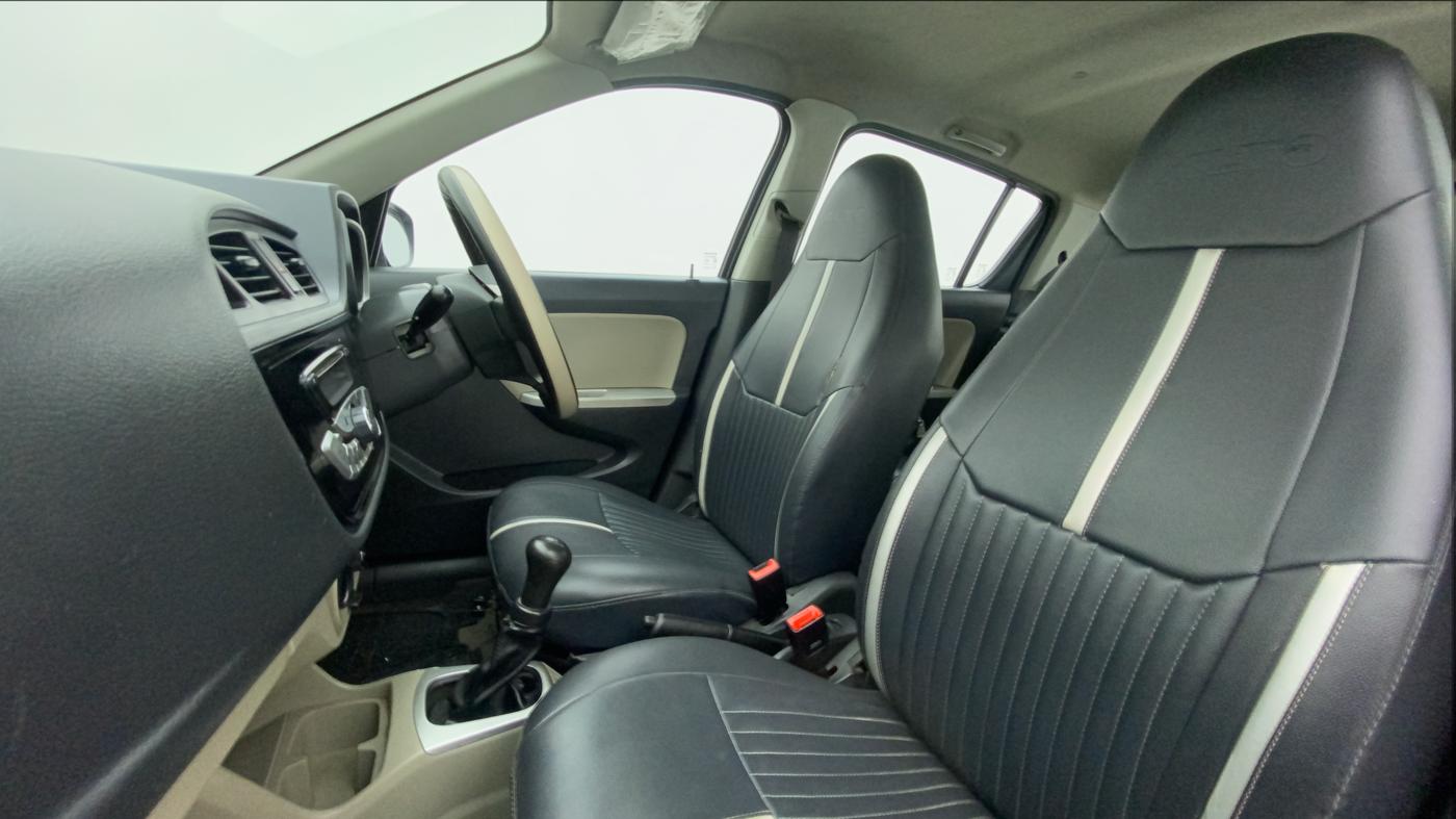 2017 Maruti Alto K10 VXI, Petrol, Manual, 31,097 km, Right Side Front Door Cabin