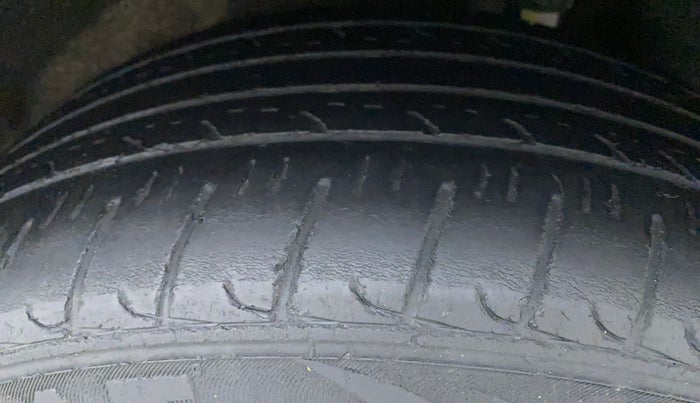2017 Ford Ecosport TITANIUM 1.5L DIESEL, Diesel, Manual, 1,02,616 km, Left Rear Tyre Tread