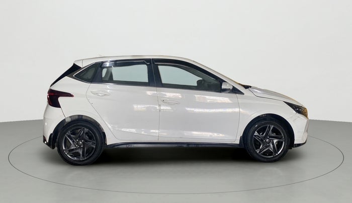 2021 Hyundai NEW I20 SPORTZ 1.2 MT, Petrol, Manual, 11,915 km, Right Side