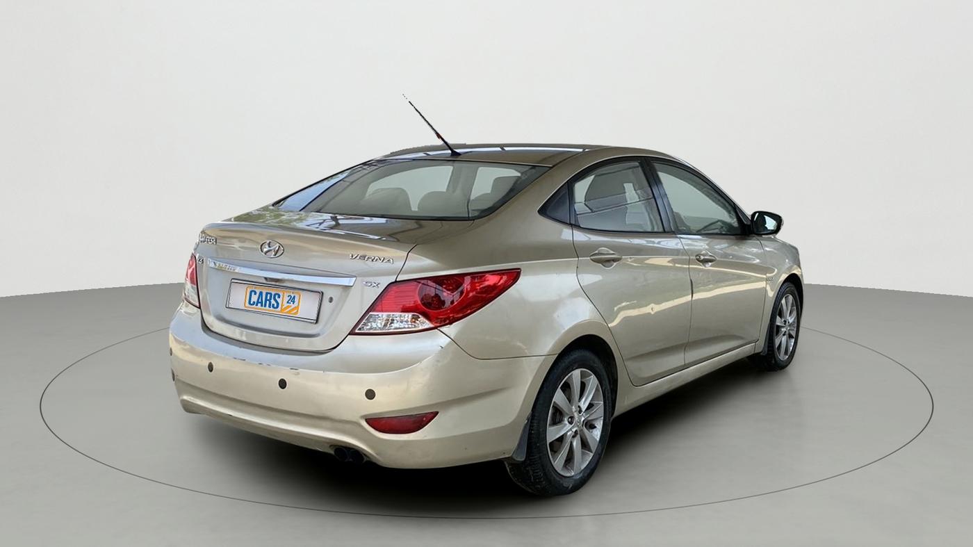 2013 Hyundai Verna FLUIDIC 1.6 CRDI SX, Diesel, Manual, 53,850 km, Right Back Diagonal