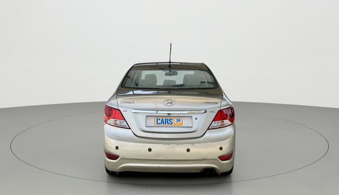 2013 Hyundai Verna FLUIDIC 1.6 CRDI SX, Diesel, Manual, 53,850 km, Back/Rear