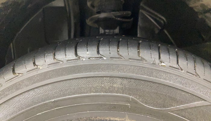 2019 Renault Kwid CLIMBER 1.0, Petrol, Manual, 89,020 km, Left Front Tyre Tread