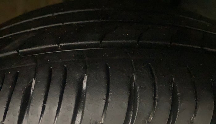 2024 KIA SONET GTX PLUS 1.0 TURBO PETROL DCT, Petrol, Automatic, 22,145 km, Right Front Tyre Tread