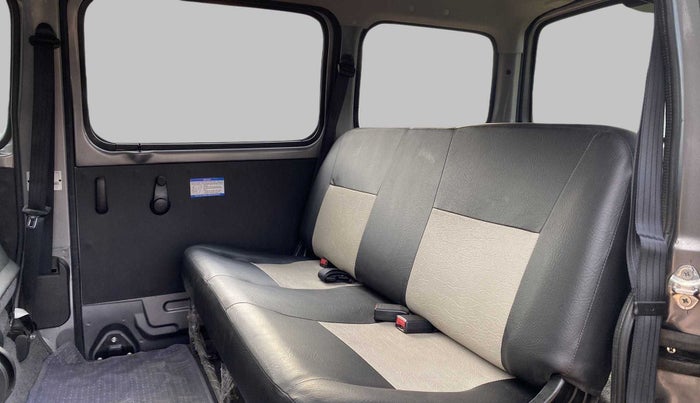 2020 Maruti Eeco 5 STR, Petrol, Manual, 17,228 km, Right Side Rear Door Cabin