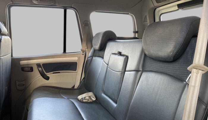 2017 Mahindra Scorpio S11 2WD, Diesel, Manual, 56,832 km, Right Side Rear Door Cabin