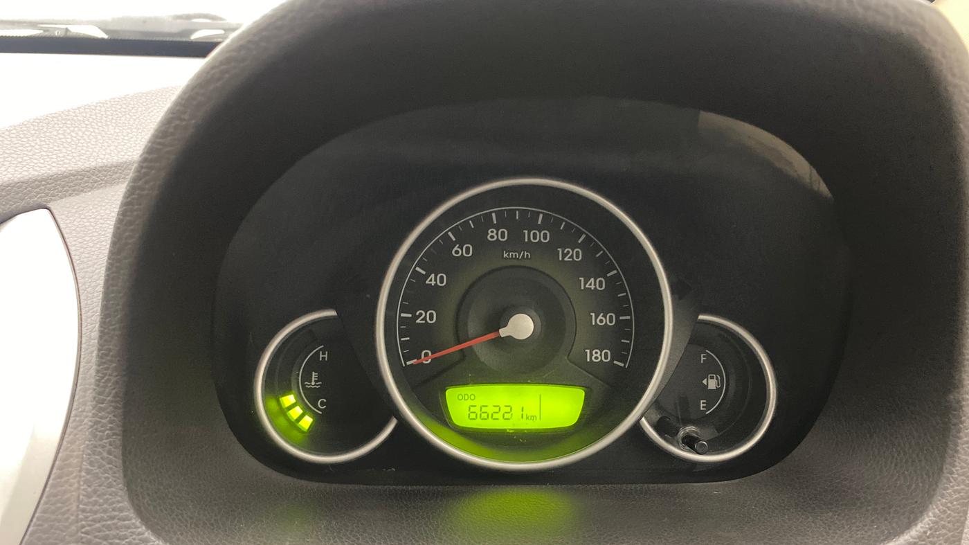 2018 Hyundai Eon MAGNA +, Petrol, Manual, 66,201 km, Odometer Image