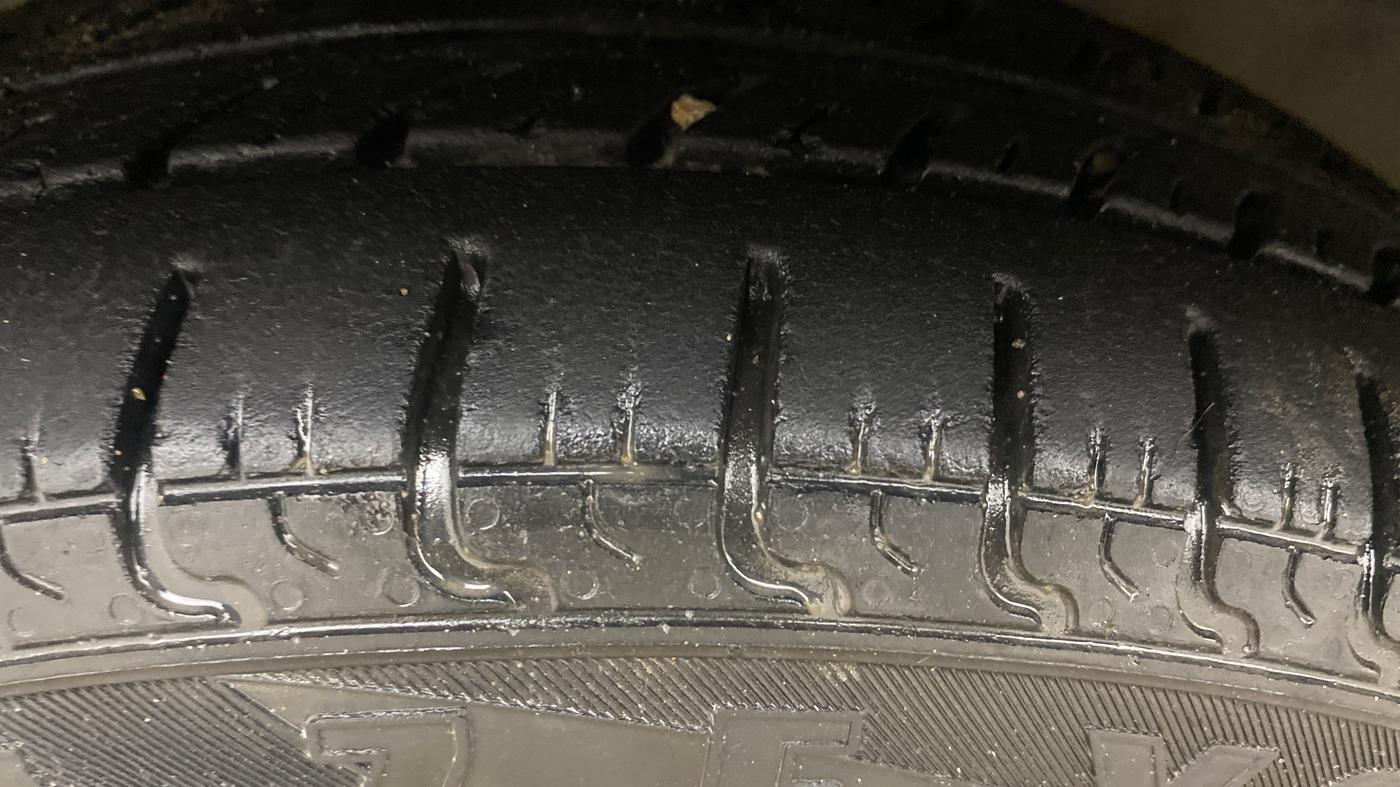 2018 Hyundai Eon MAGNA +, Petrol, Manual, 66,201 km, Left Front Tyre Tread