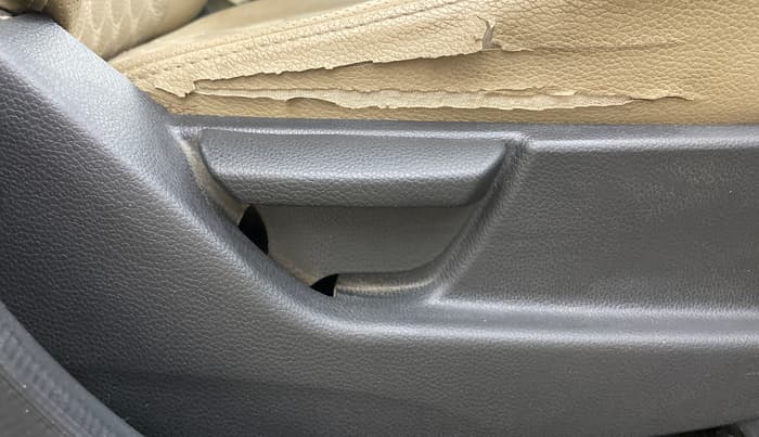 2018 Hyundai Eon MAGNA +, Petrol, Manual, 66,201 km, Driver Side Adjustment Panel