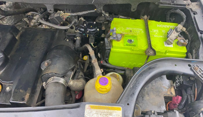 2016 Mahindra TUV300 T8, Diesel, Manual, 82,126 km, Engine View - Left