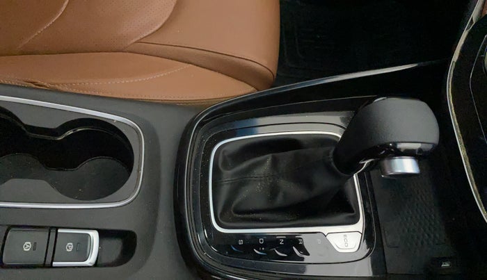 2022 MG HECTOR PLUS SHARP 1.5 PETROL TURBO CVT 6-STR, Petrol, Automatic, 32,789 km, Gear Lever