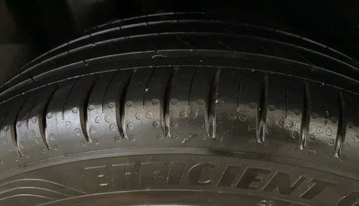 2022 MG HECTOR PLUS SHARP 1.5 PETROL TURBO CVT 6-STR, Petrol, Automatic, 32,789 km, Right Rear Tyre Tread