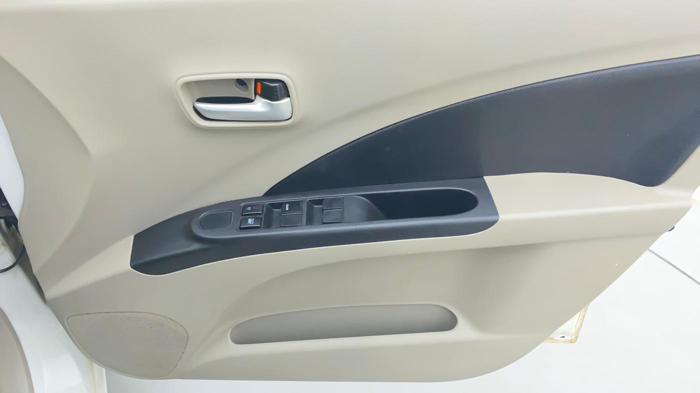 2014 Maruti Celerio VXI, Petrol, Manual, 67,282 km, Driver Side Door Panels Control