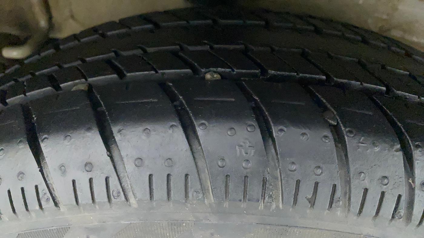 2014 Maruti Celerio VXI, Petrol, Manual, 67,282 km, Right Rear Tyre Tread
