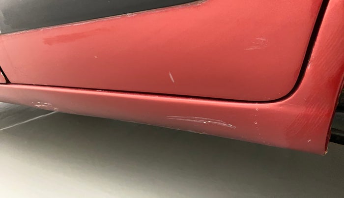 2015 Maruti Wagon R 1.0 VXI, Petrol, Manual, 73,805 km, Left running board - Paint is slightly faded