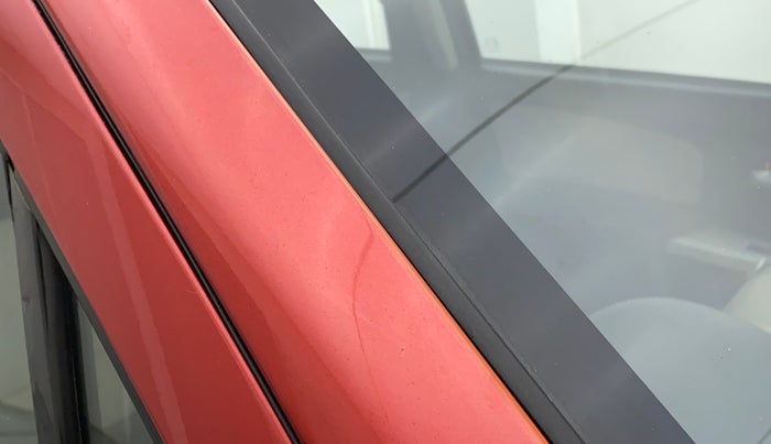2015 Maruti Wagon R 1.0 VXI, Petrol, Manual, 73,805 km, Right A pillar - Paint is slightly faded