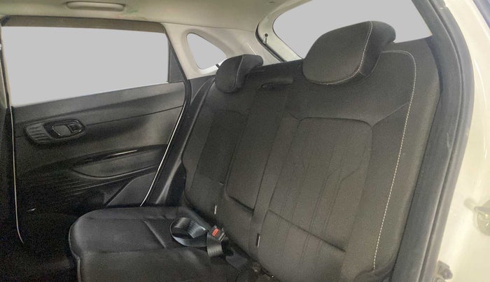 2021 Hyundai NEW I20 ASTA (O) 1.2 MT, Petrol, Manual, 16,455 km, Right Side Rear Door Cabin