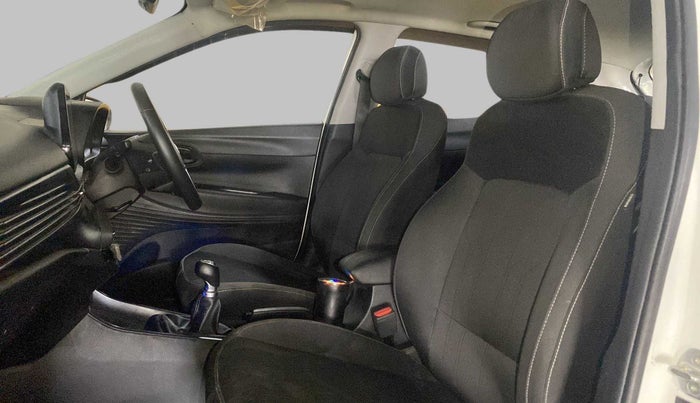 2021 Hyundai NEW I20 ASTA (O) 1.2 MT, Petrol, Manual, 16,455 km, Right Side Front Door Cabin