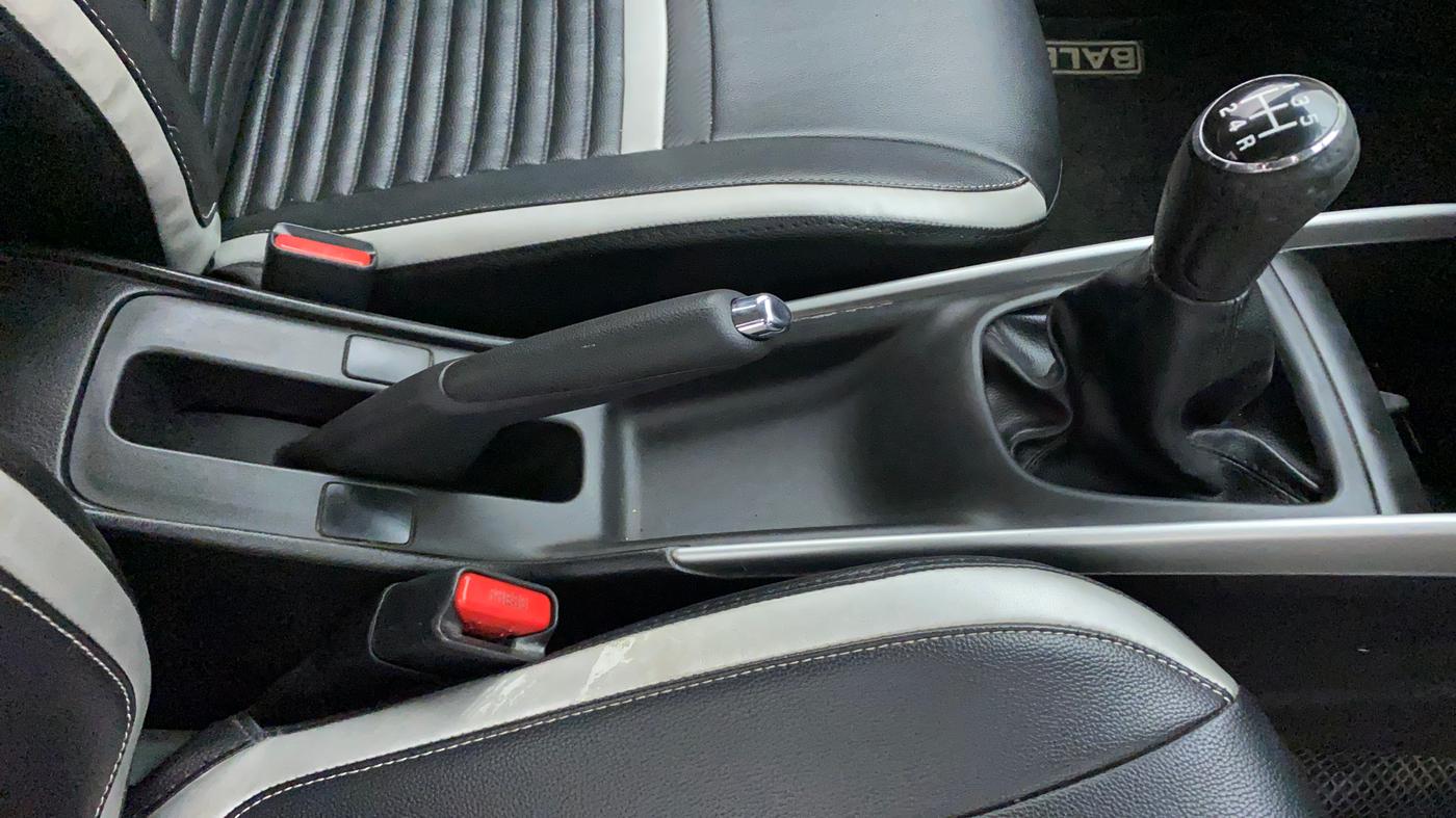 2016 Maruti Baleno DELTA PETROL 1.2, Petrol, Manual, 87,367 km, Gear Lever