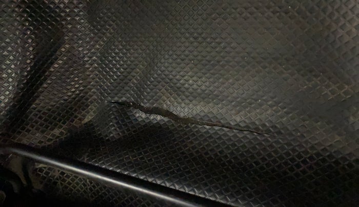 2016 Maruti Baleno DELTA PETROL 1.2, Petrol, Manual, 87,367 km, Flooring - Carpet is minor damage